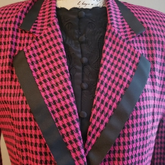 Pink Statement Blazer - Picture 6 of 6